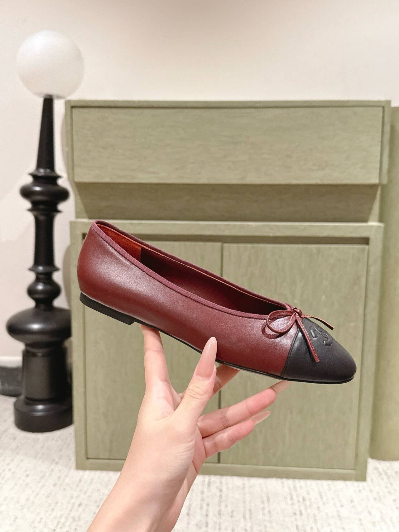 UA Ch**el Ballet Flats Pointed Toe