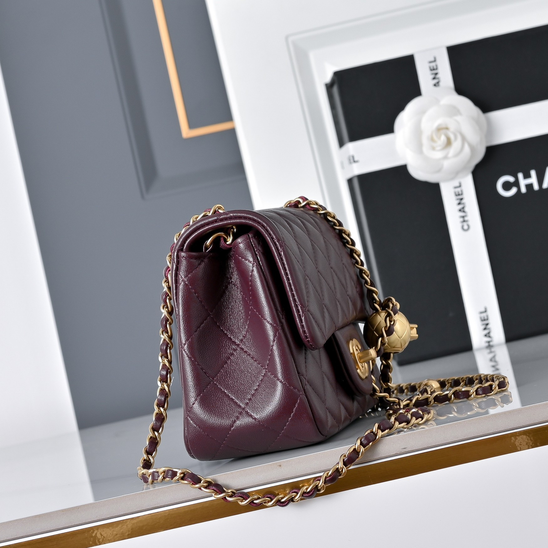 Ch**el Mini Flap Bag Burgundy AS1786 13.5x17x8cm