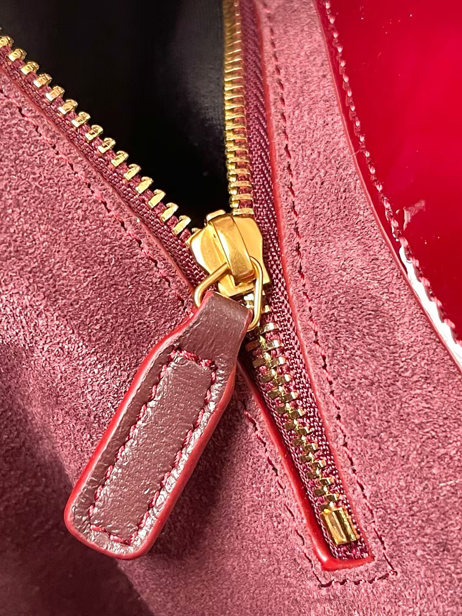 Y51 le 5 à 7 in patent leather 23x16x6.5cm