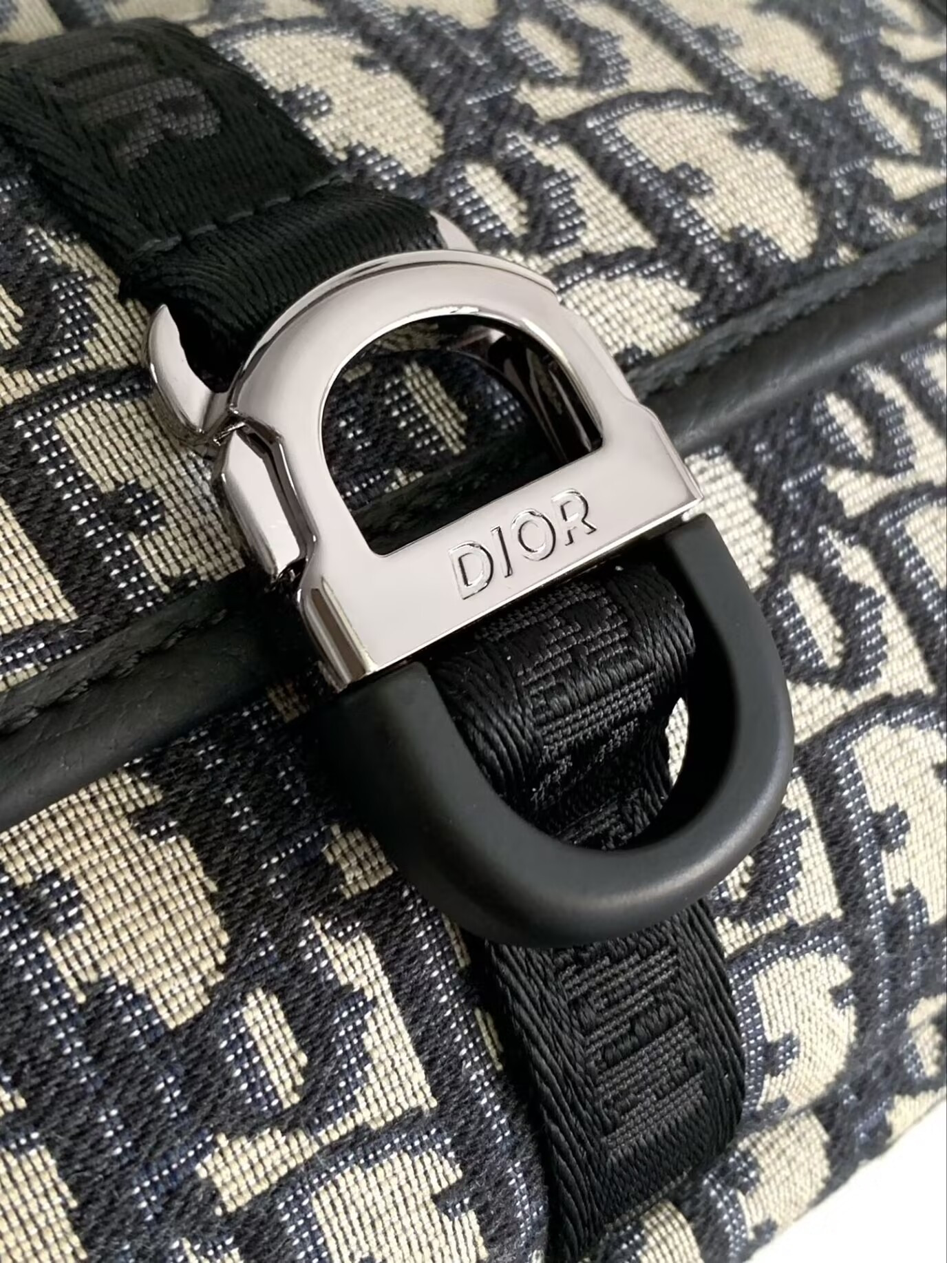 D10r Saddle Bag 39x17x10.5cm