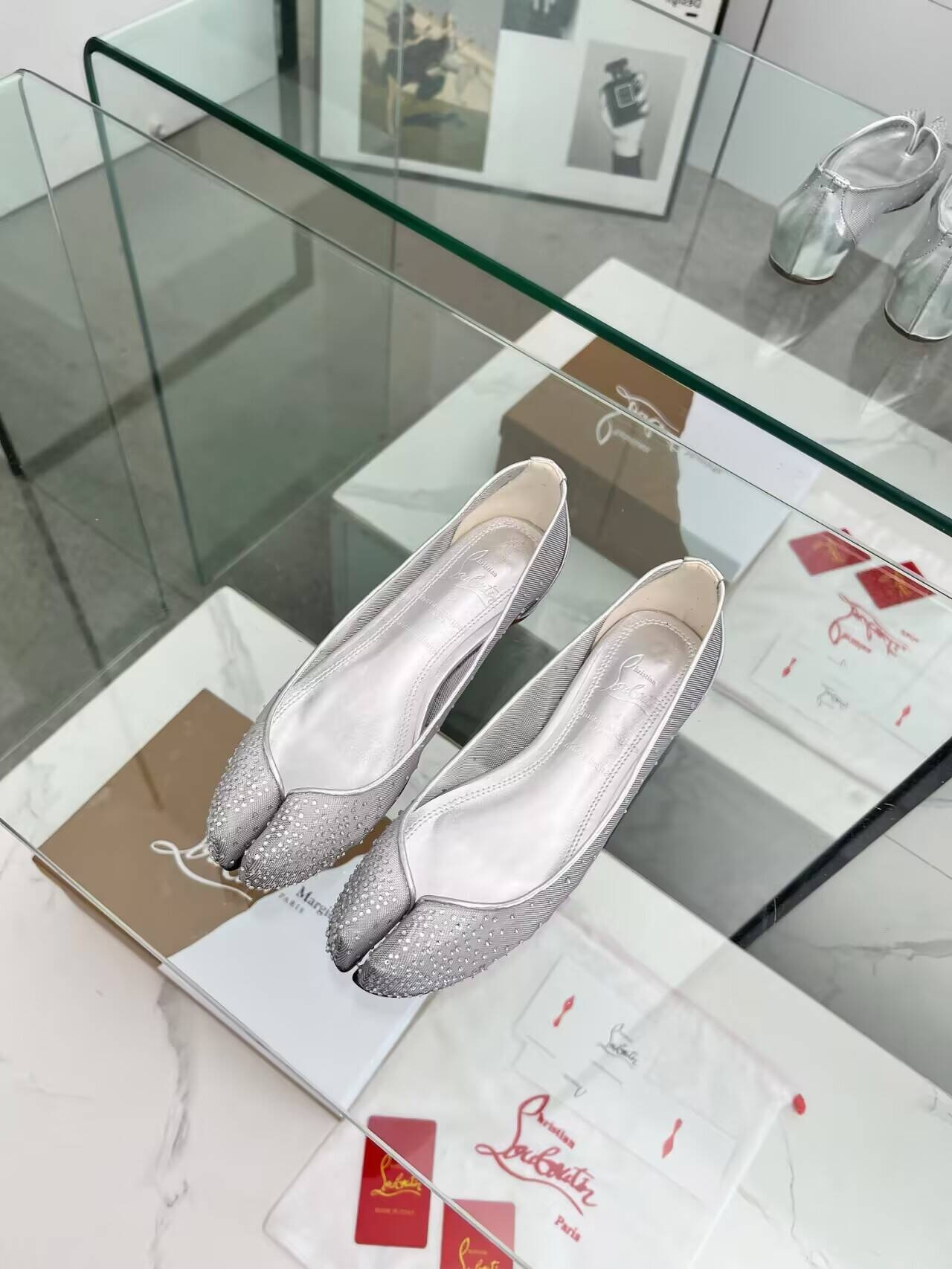 UA Chr1st1an Louboutin x Ma1s0n Marg*e1a Tabi Ballet Flats