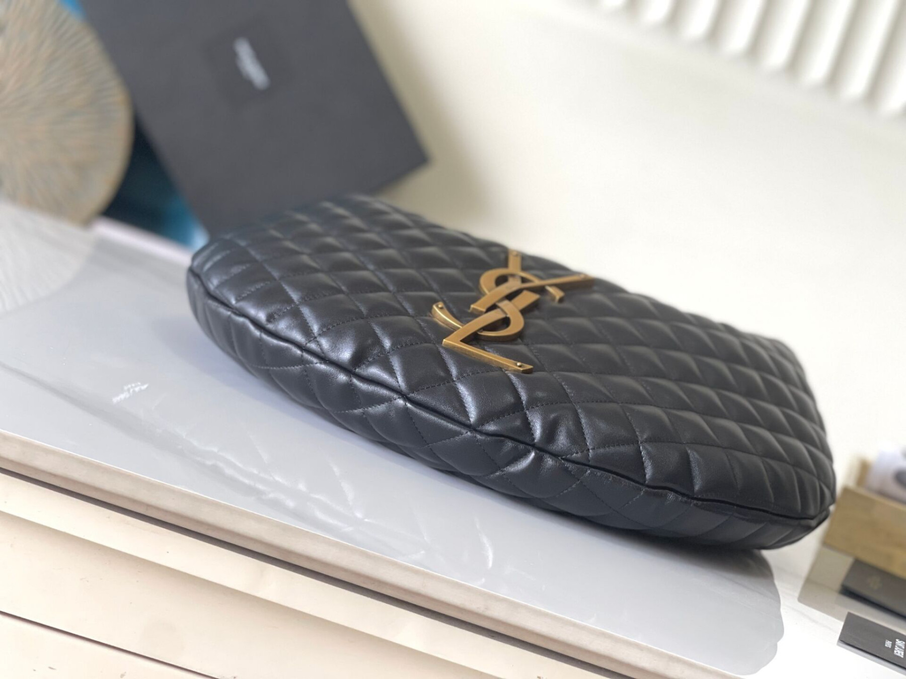 Y51 ICARINO IN QUILTED NAPPA 47x35x15cm