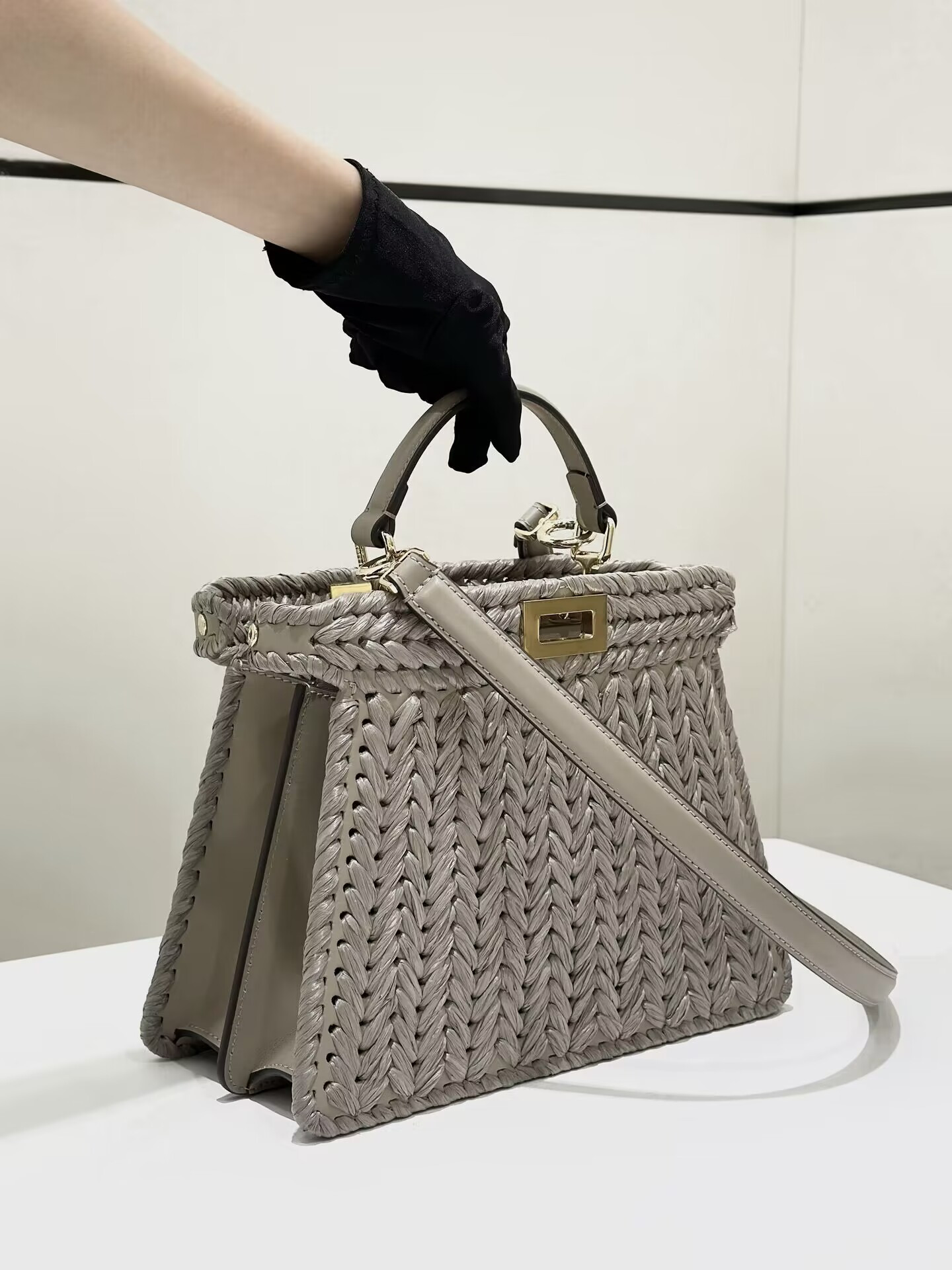 F**di Peekaboo Iseeu 27x11×20cm