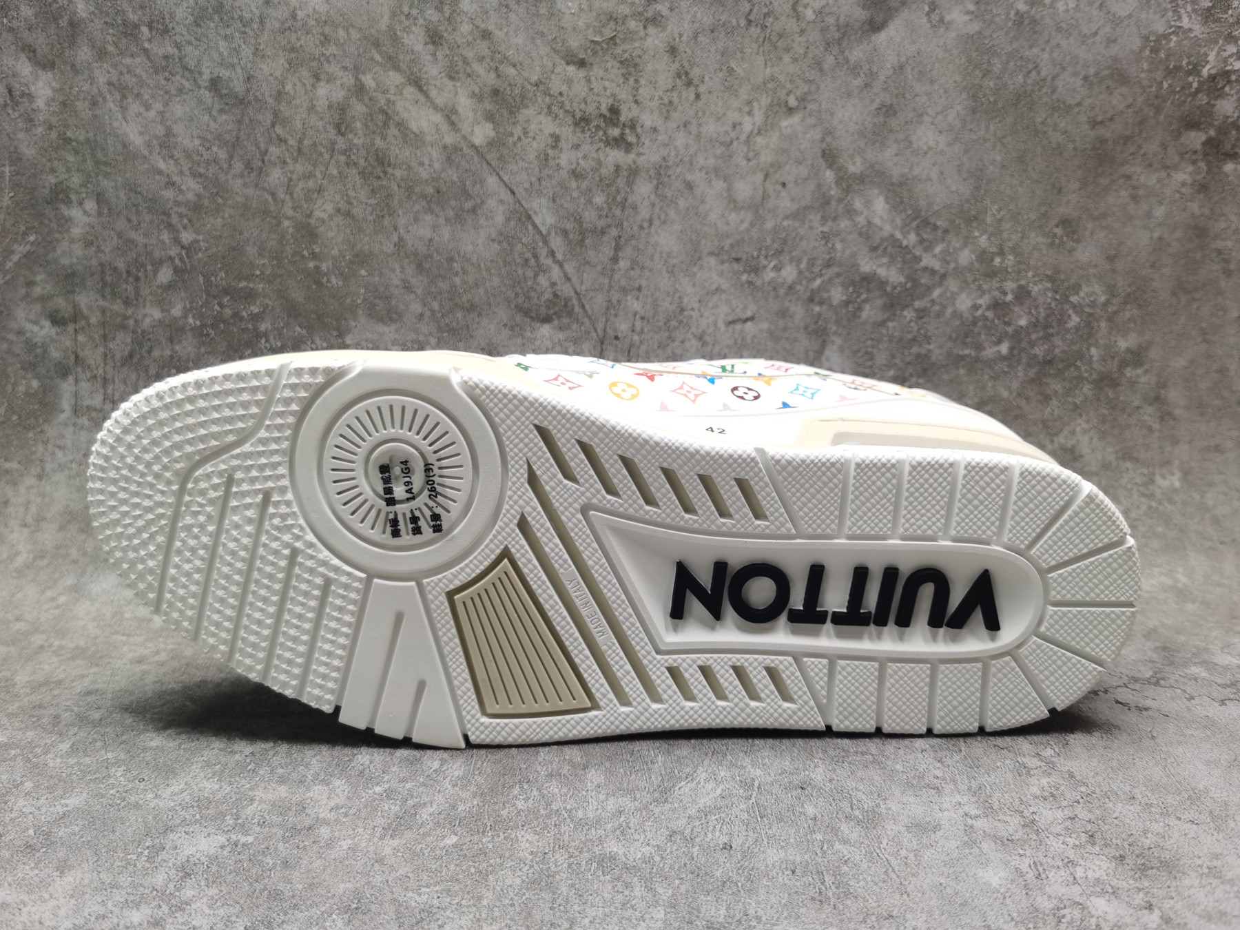 UA LV Trainer Sneaker