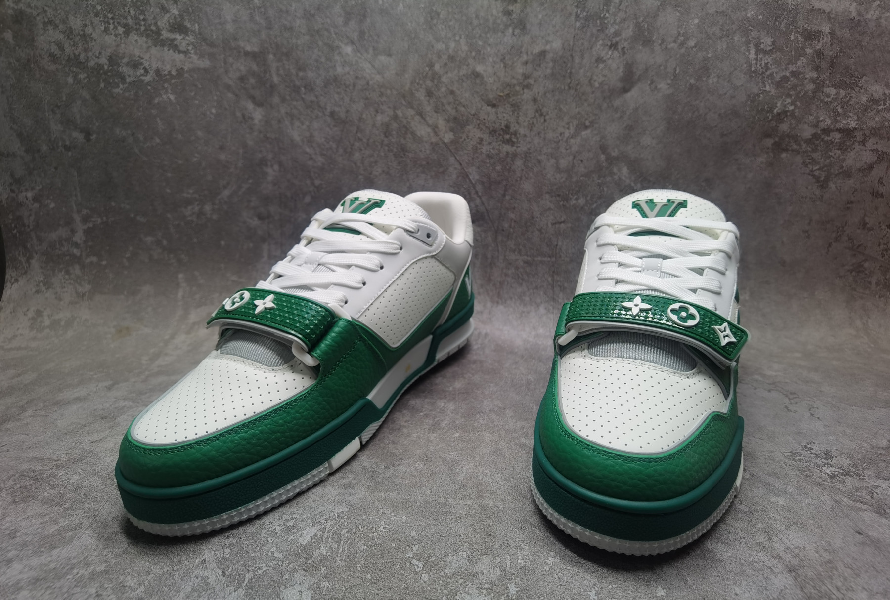 UA LV Trainer Sneaker