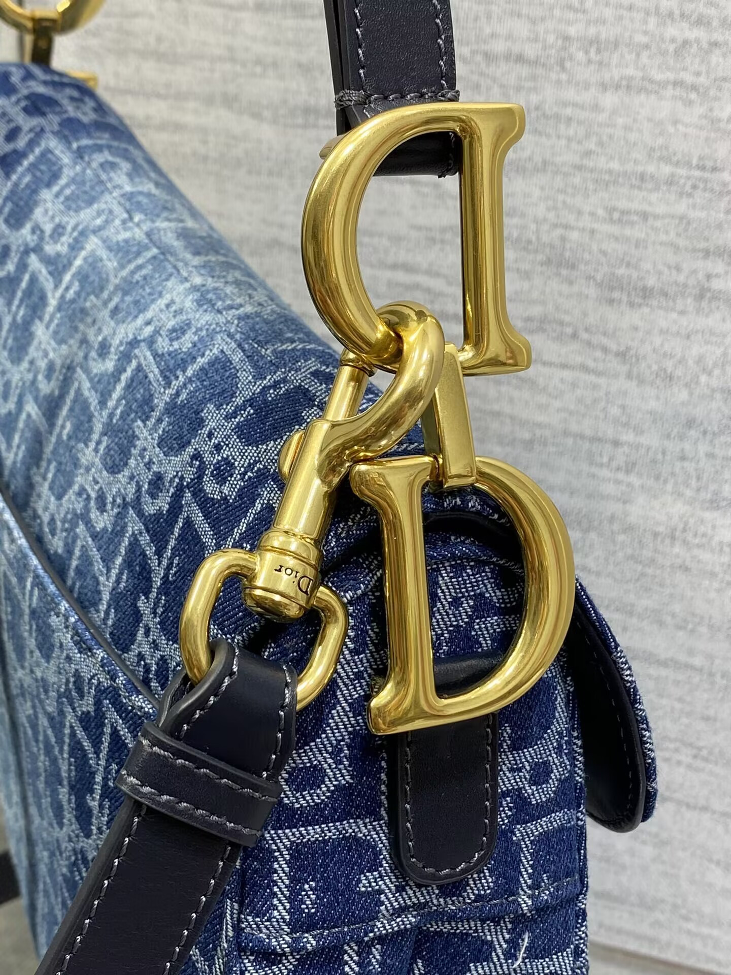 D10r Saddle Bag with Strap  Blue Denim D10r Oblique Jacquard 25.5 x 20 x 6.5 cm