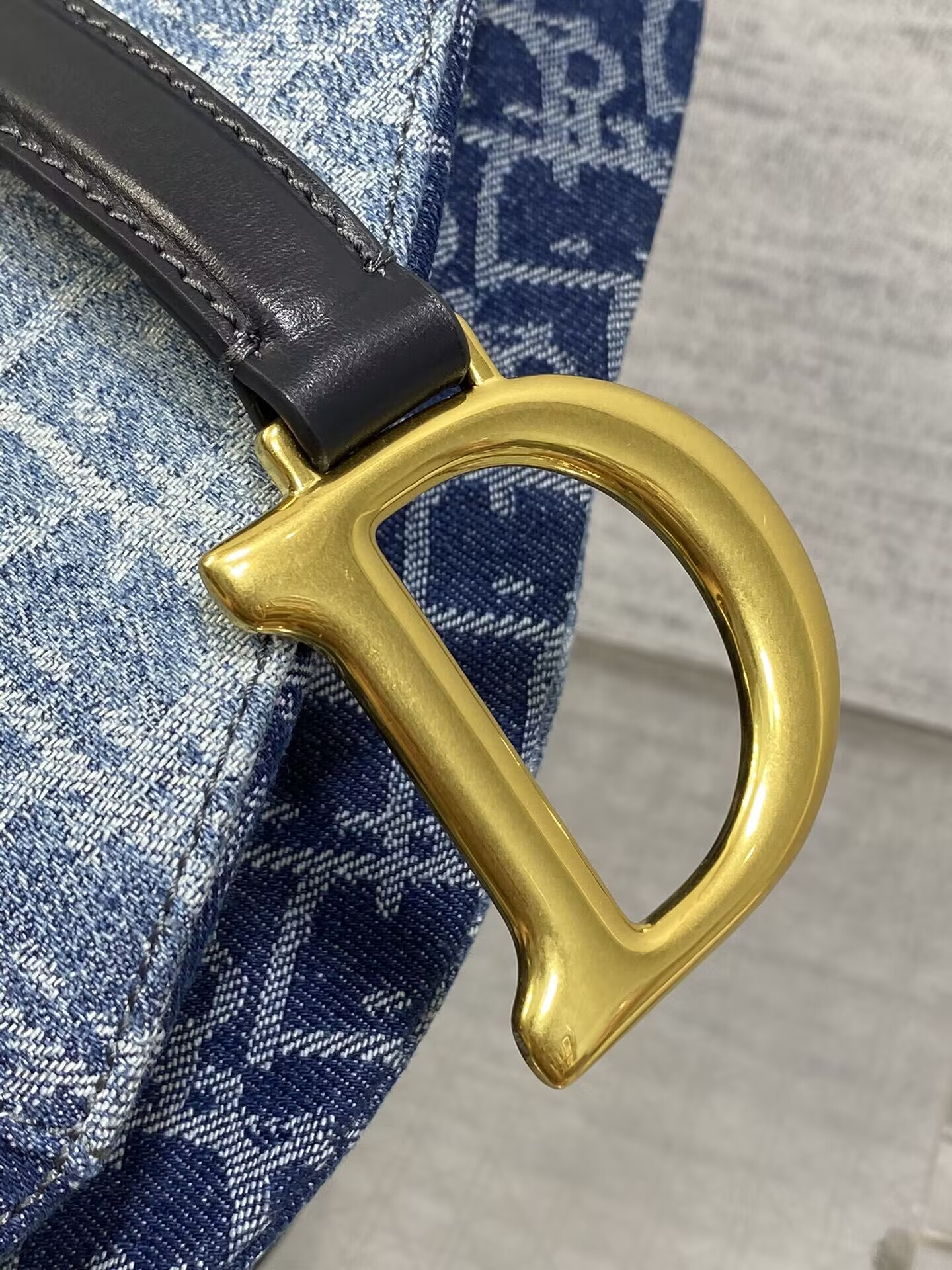 D10r Saddle Bag with Strap  Blue Denim D10r Oblique Jacquard 25.5 x 20 x 6.5 cm