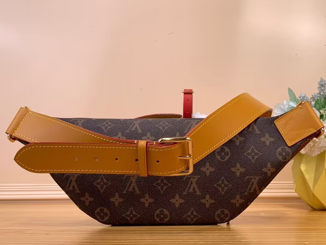 LV Rush Bumbag M11539 30 x 15 x 8CM