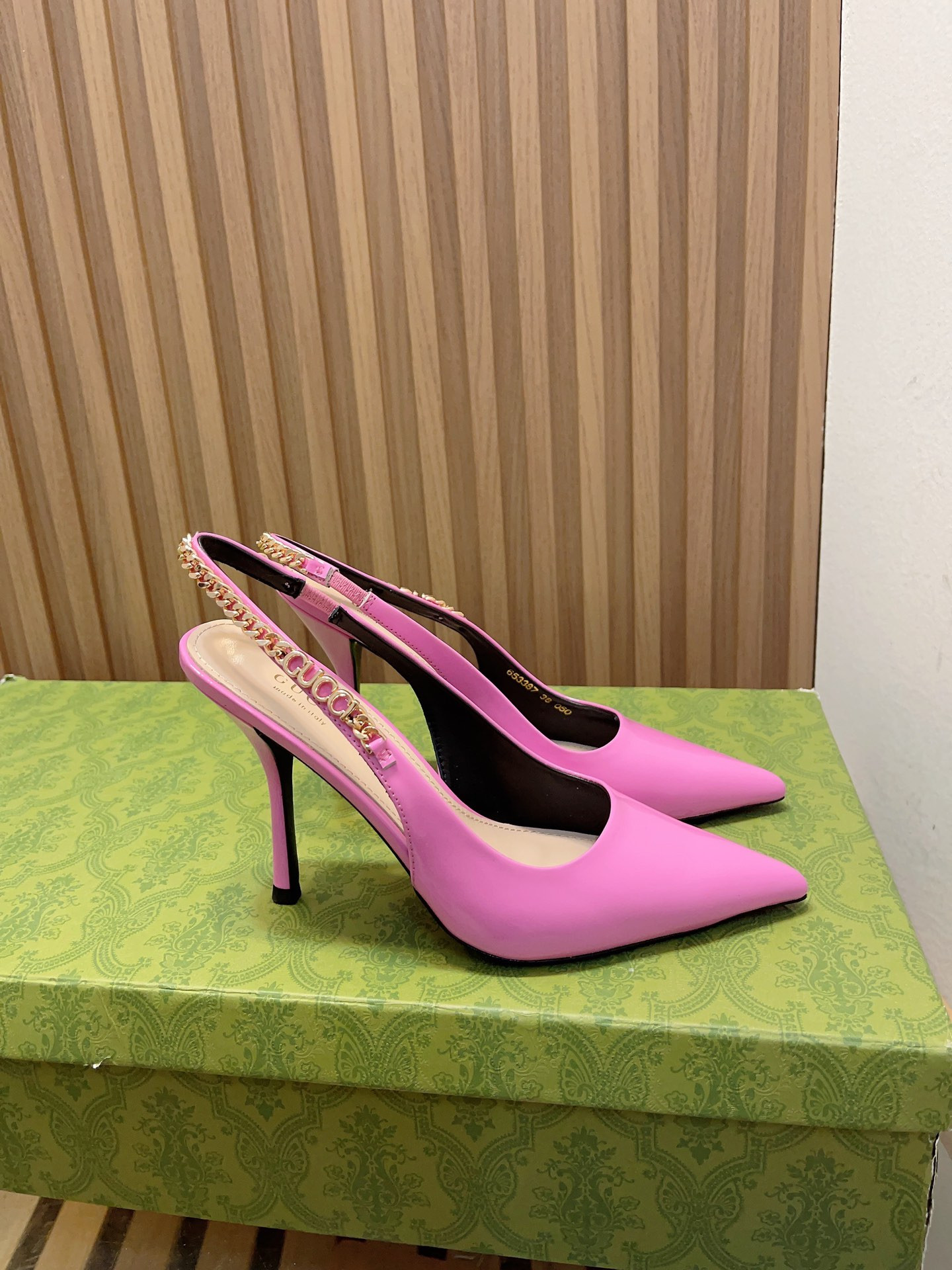 Gvc*1 SIGNORIA SLINGBACK PUMP High