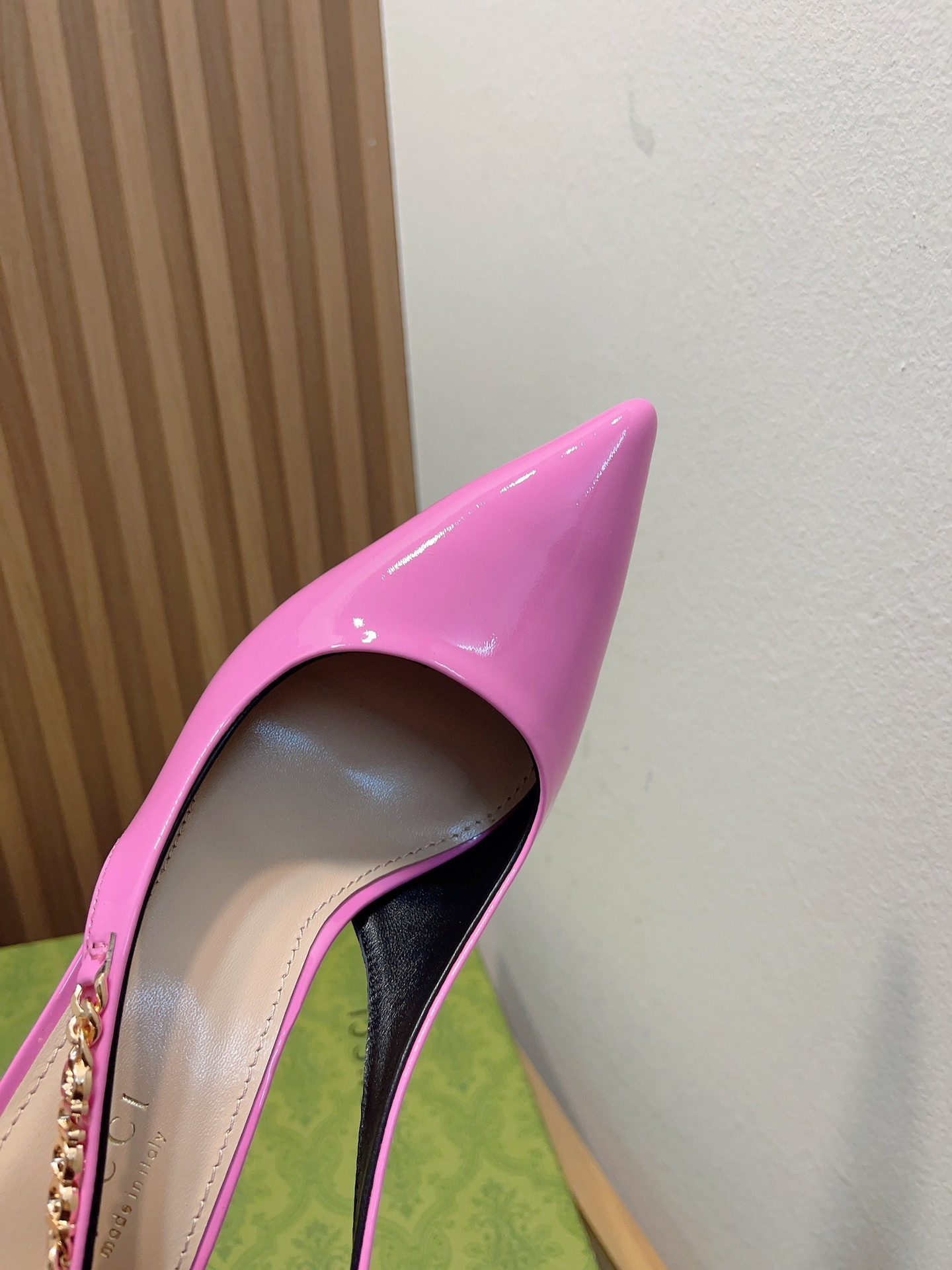 Gvc*1 SIGNORIA SLINGBACK PUMP High