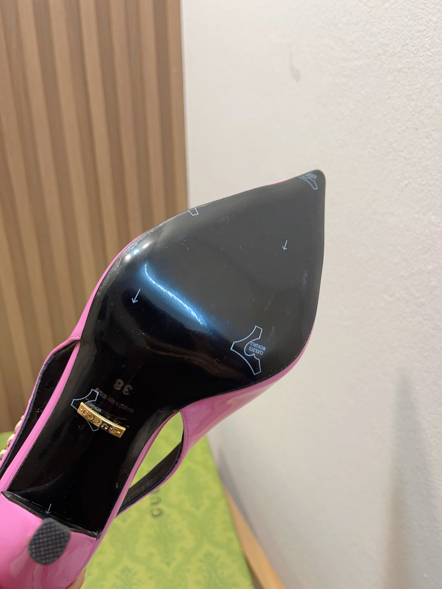 Gvc*1 SIGNORIA SLINGBACK PUMP High