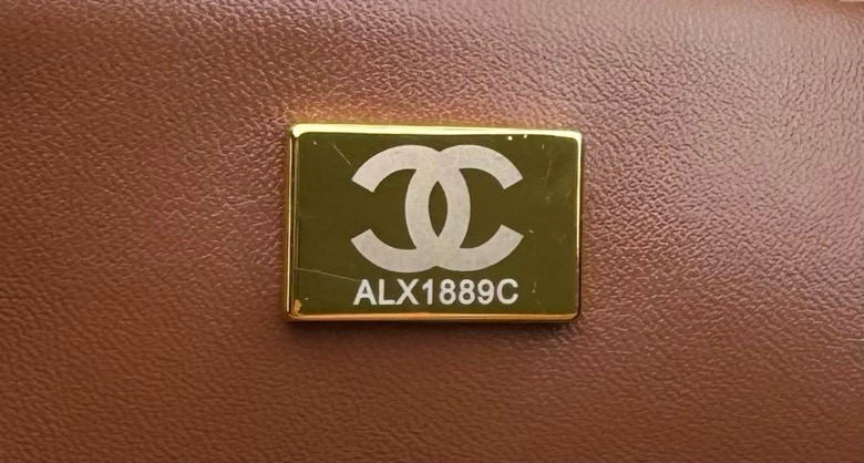 Ch**el MINI CLASSIC 11.12 HANDBAG 20 12 × 20 × 6 cm