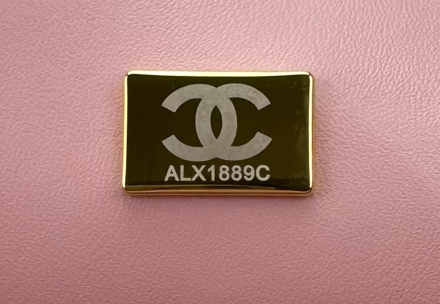 Ch**el MINI CLASSIC 11.12 HANDBAG 20 12 × 20 × 6 cm