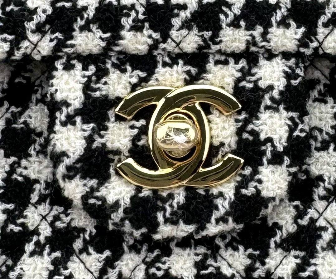 Ch**el MINI CLASSIC 11.12 HANDBAG 25 15.5 × 25.5 × 6.5 cm