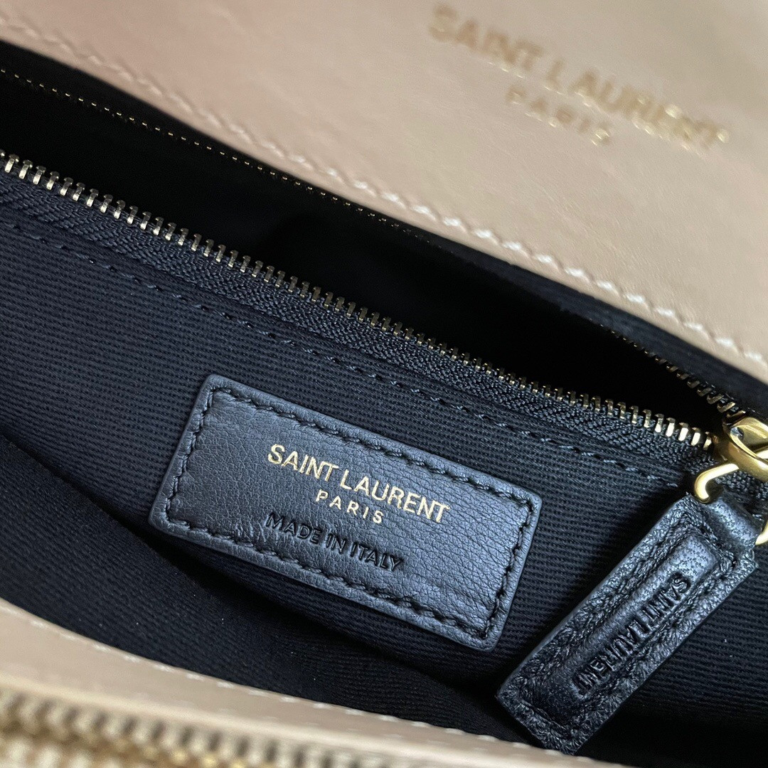 Y51 LOULOU MEDIUM IN QUILTED LEATHER 32x22x9cm