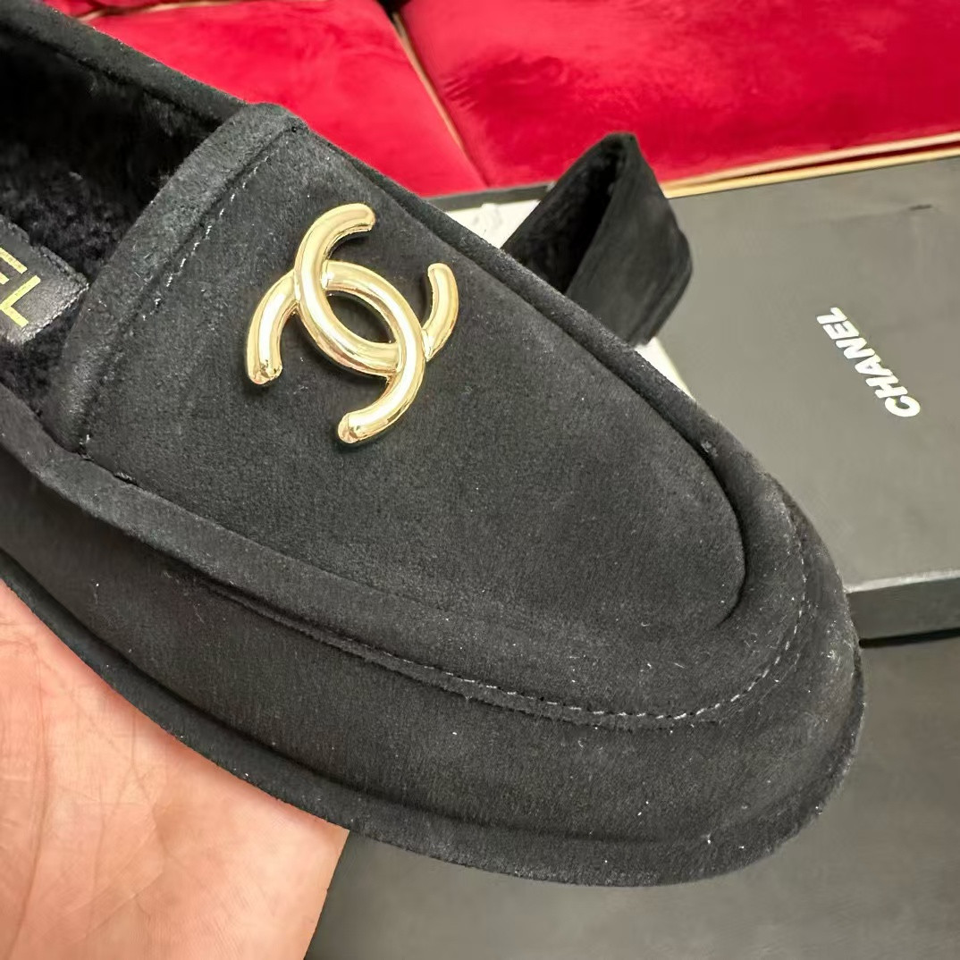 UA Ch**el Loafers