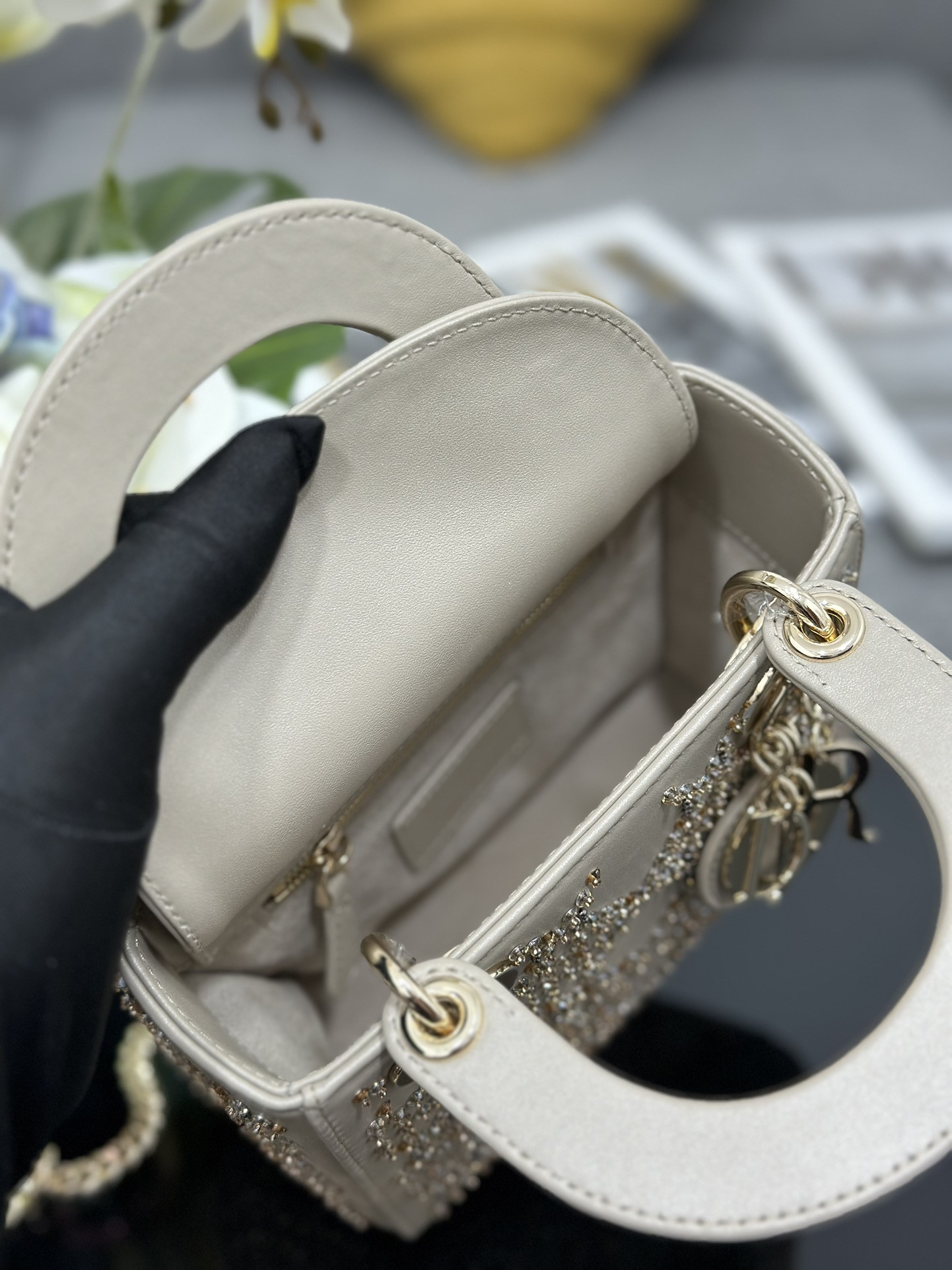 D10r Mini Lady D10r 17  x 15  x 7cm