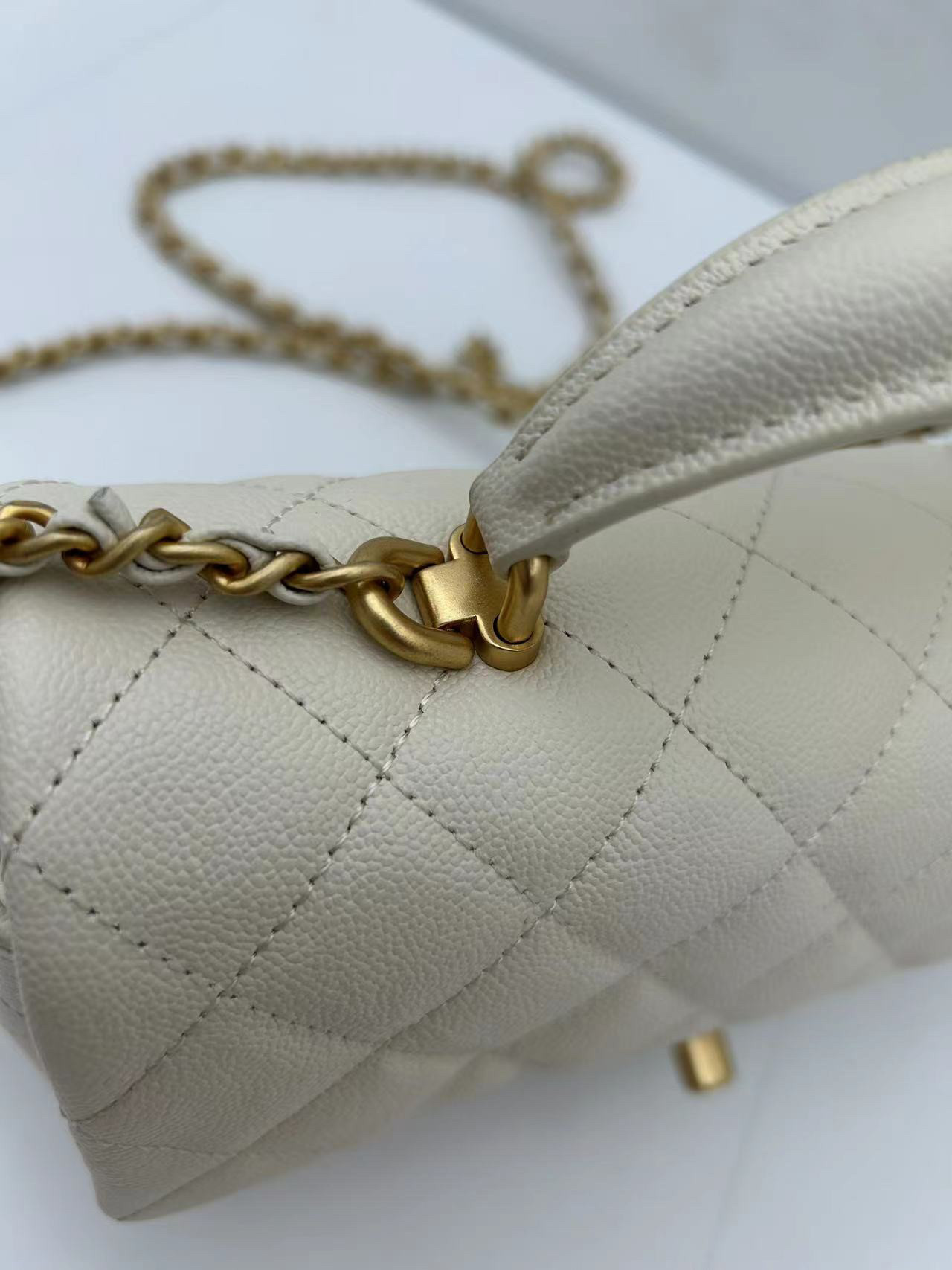 Ch**el Mini CF handle 20x12x6cm