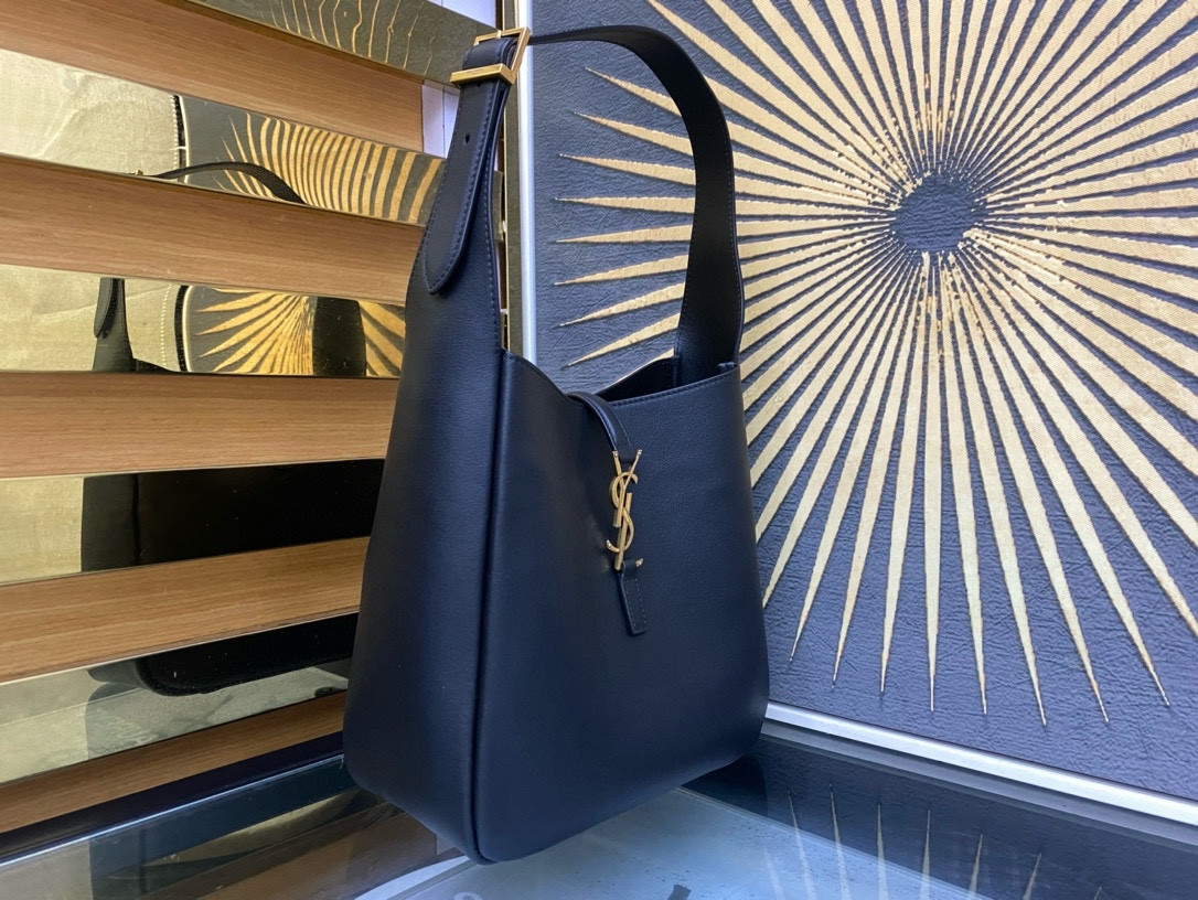 Y51 LE 5 À 7 23x22x8cm