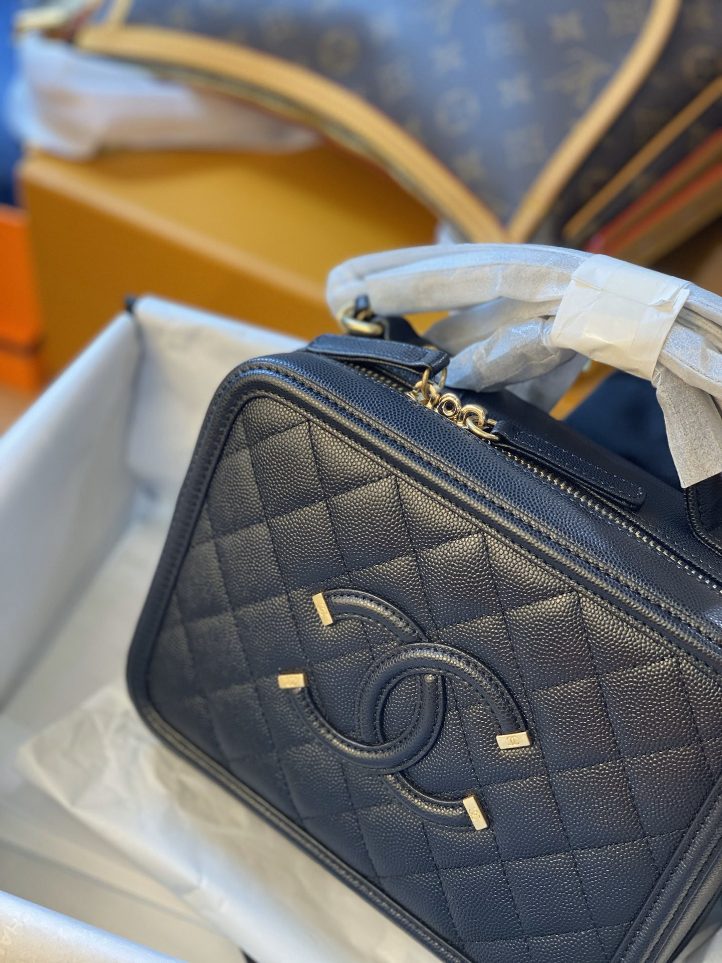 Ch**el VANITY CASE   17x7x13cm