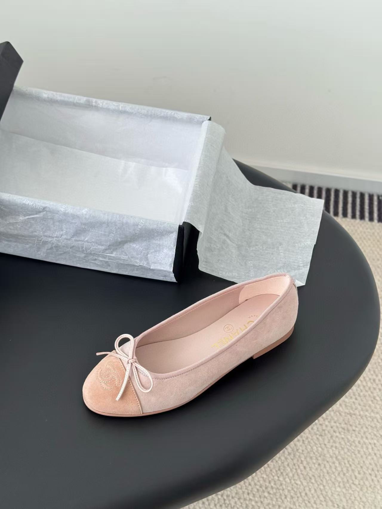 UA Ch**el Ballet flats