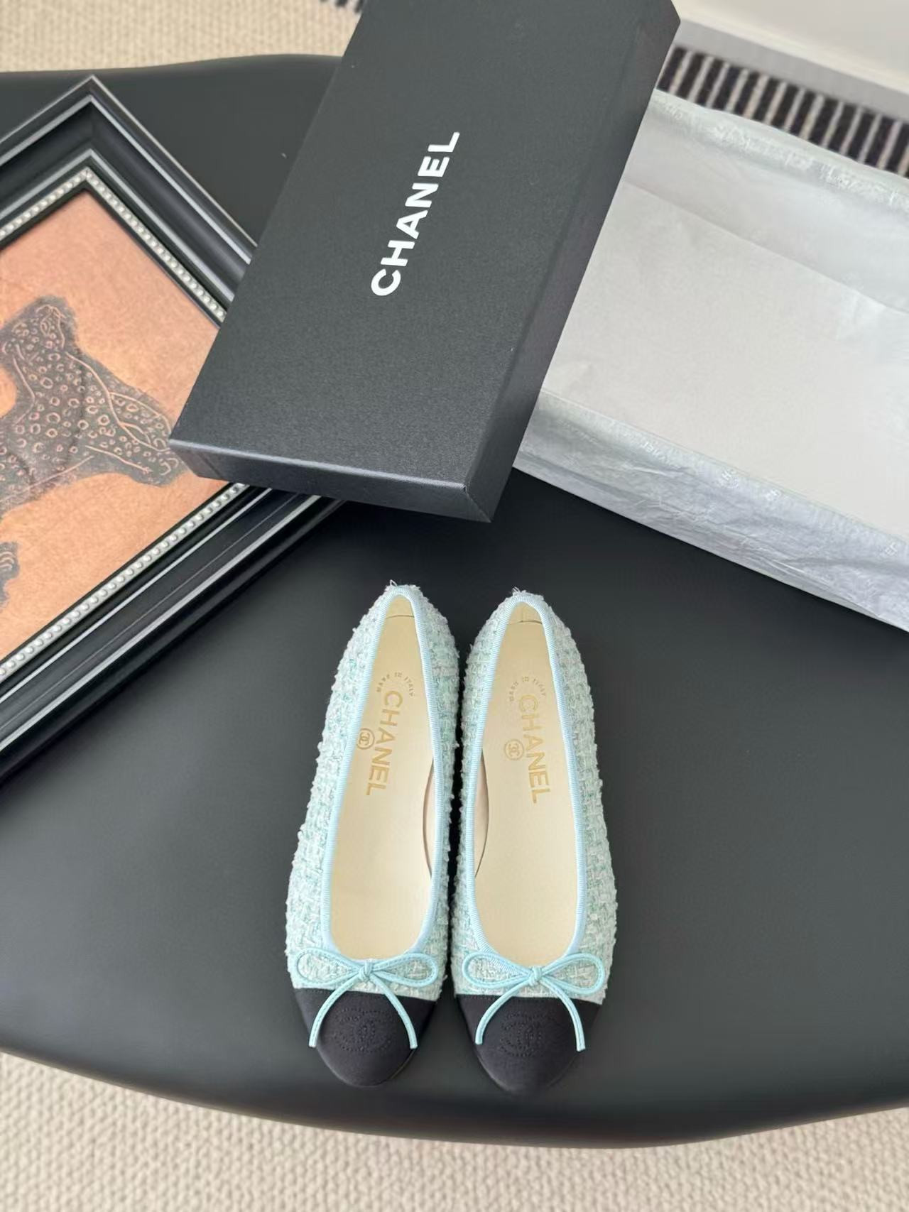 UA Ch**el Ballet flats