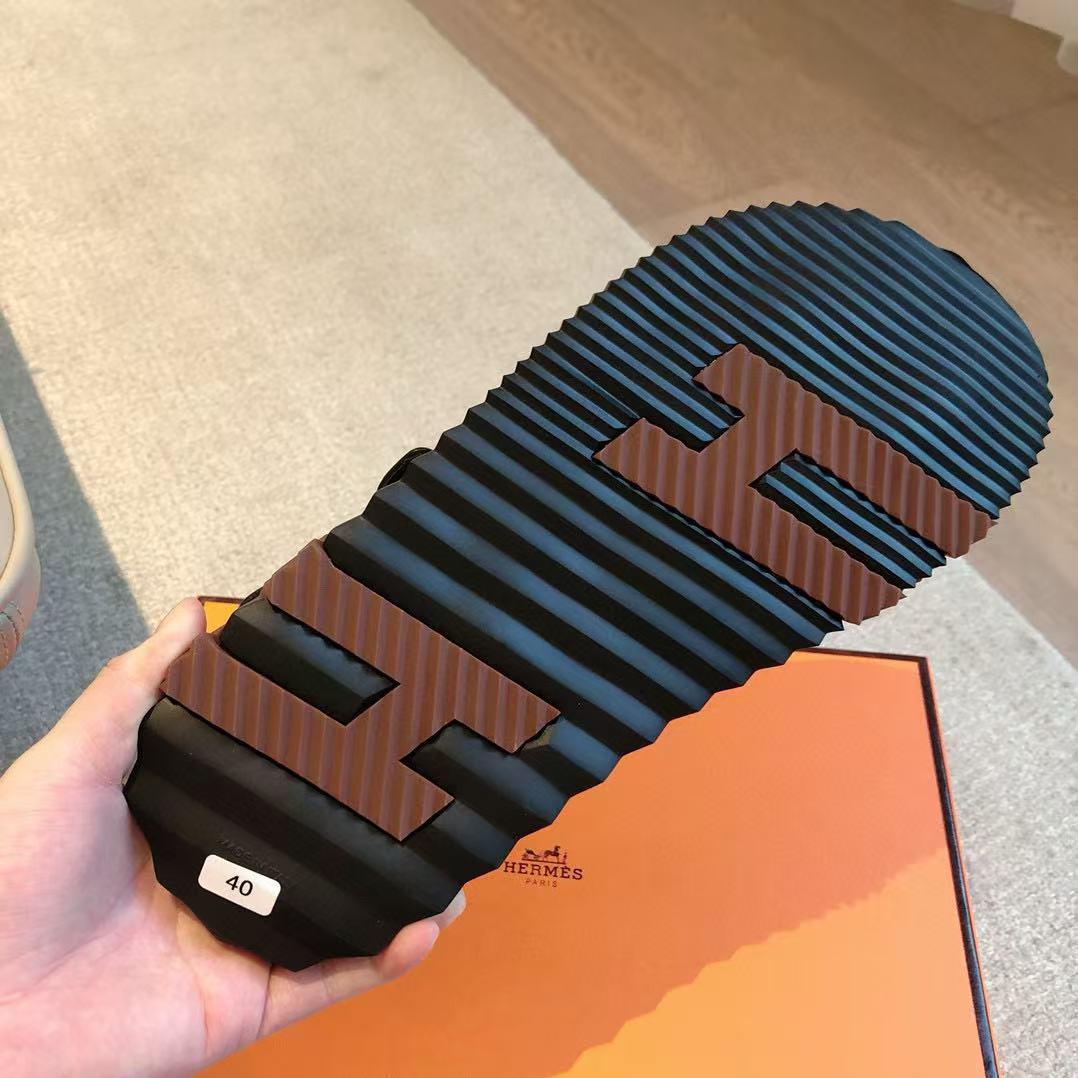 UA H**me5 Junior sandal