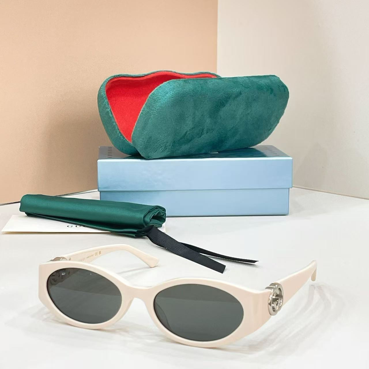 Gvc*1 glasses