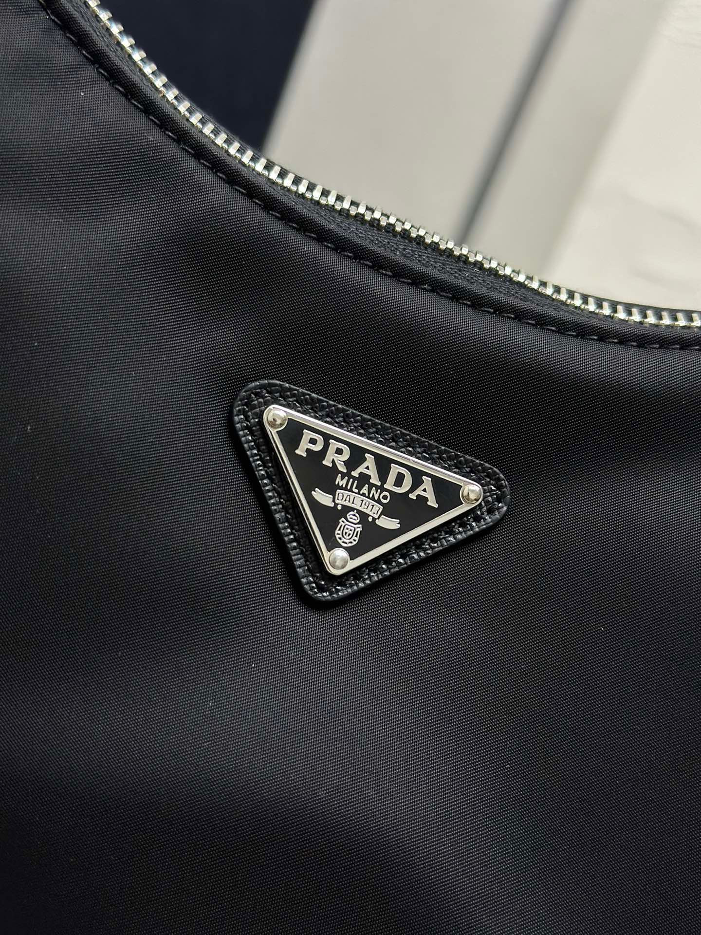 Pra*a Re-Edition 2005 Nylon Bag