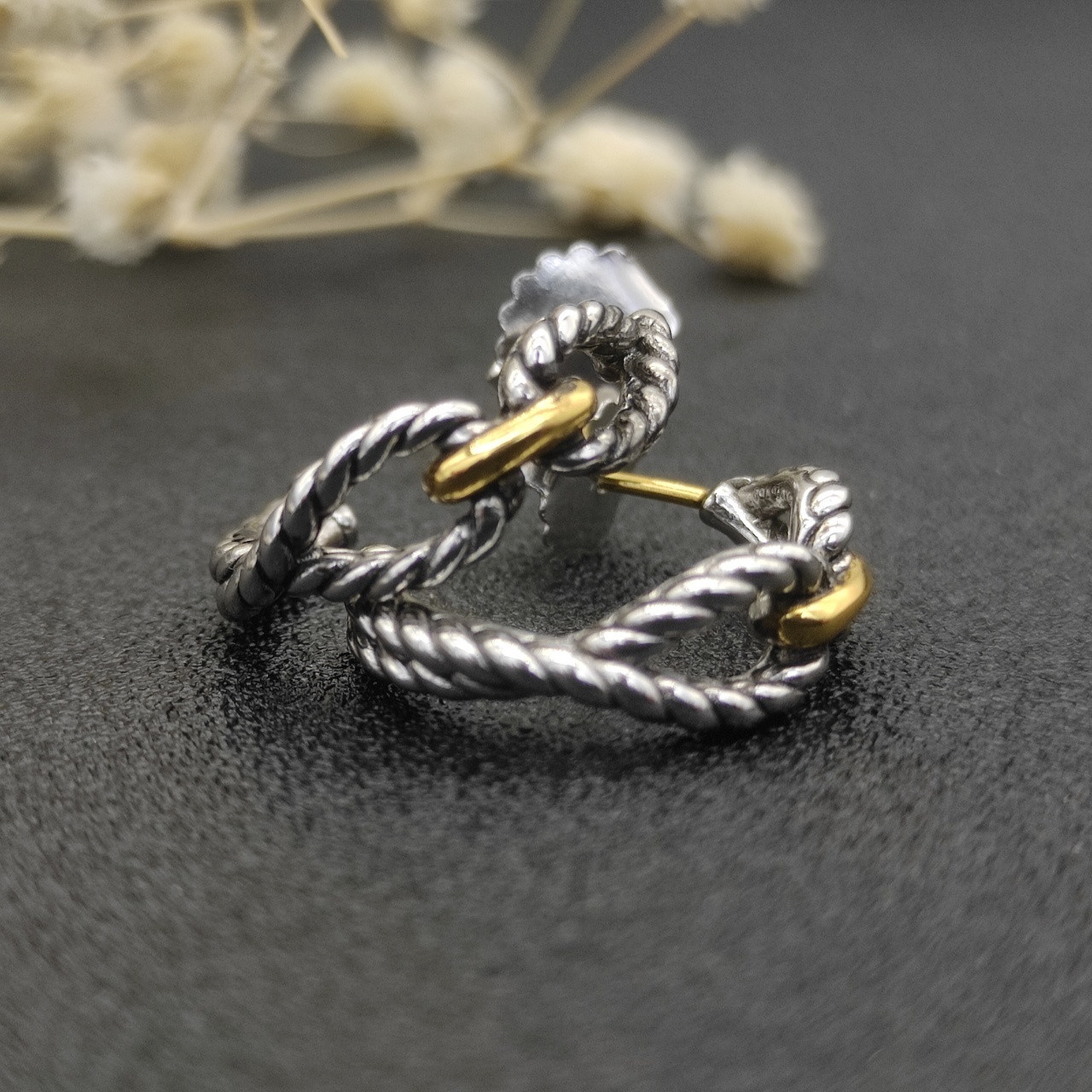 David Yurman Twisted Earrings(Inner diameter about 1.5cm)