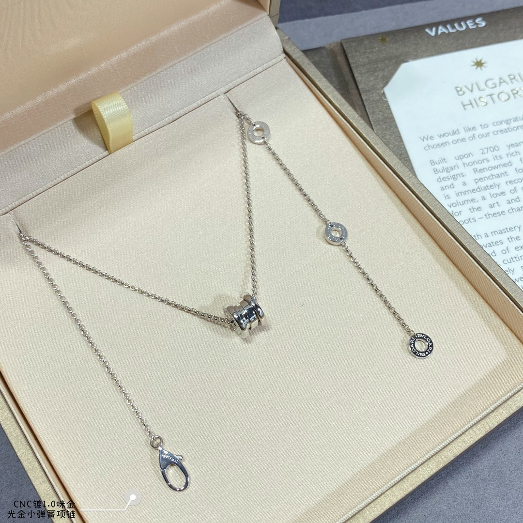 Bv1g*ai Light gold small spring Necklace