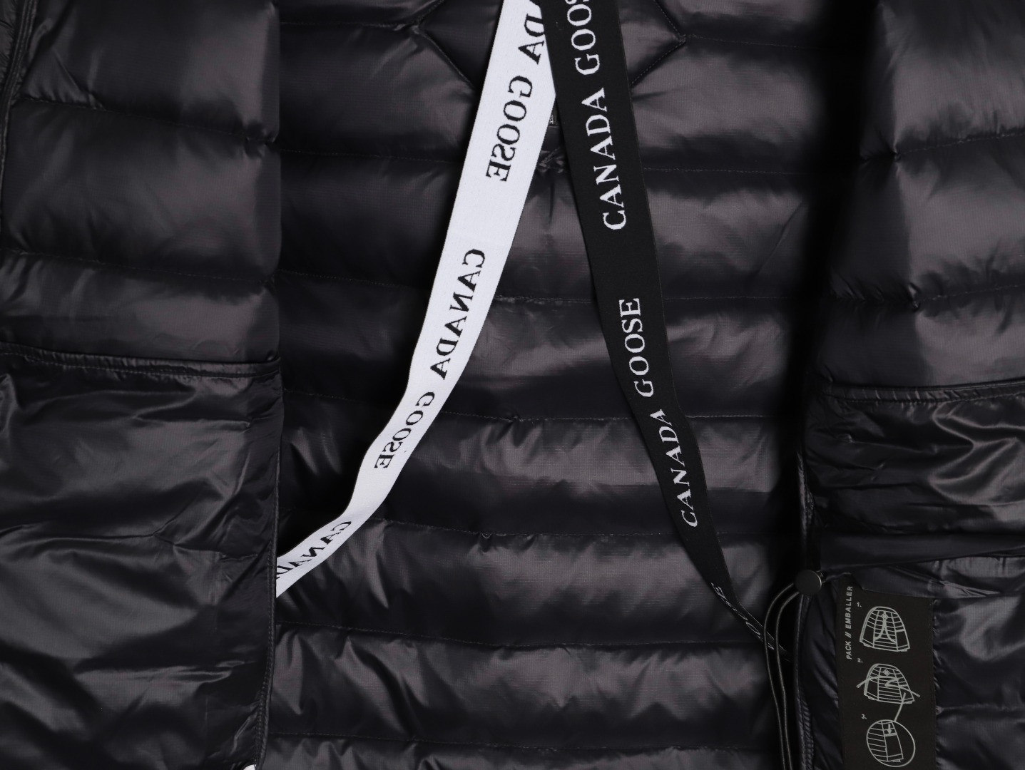 Can*a G00se Short Puffer jacket