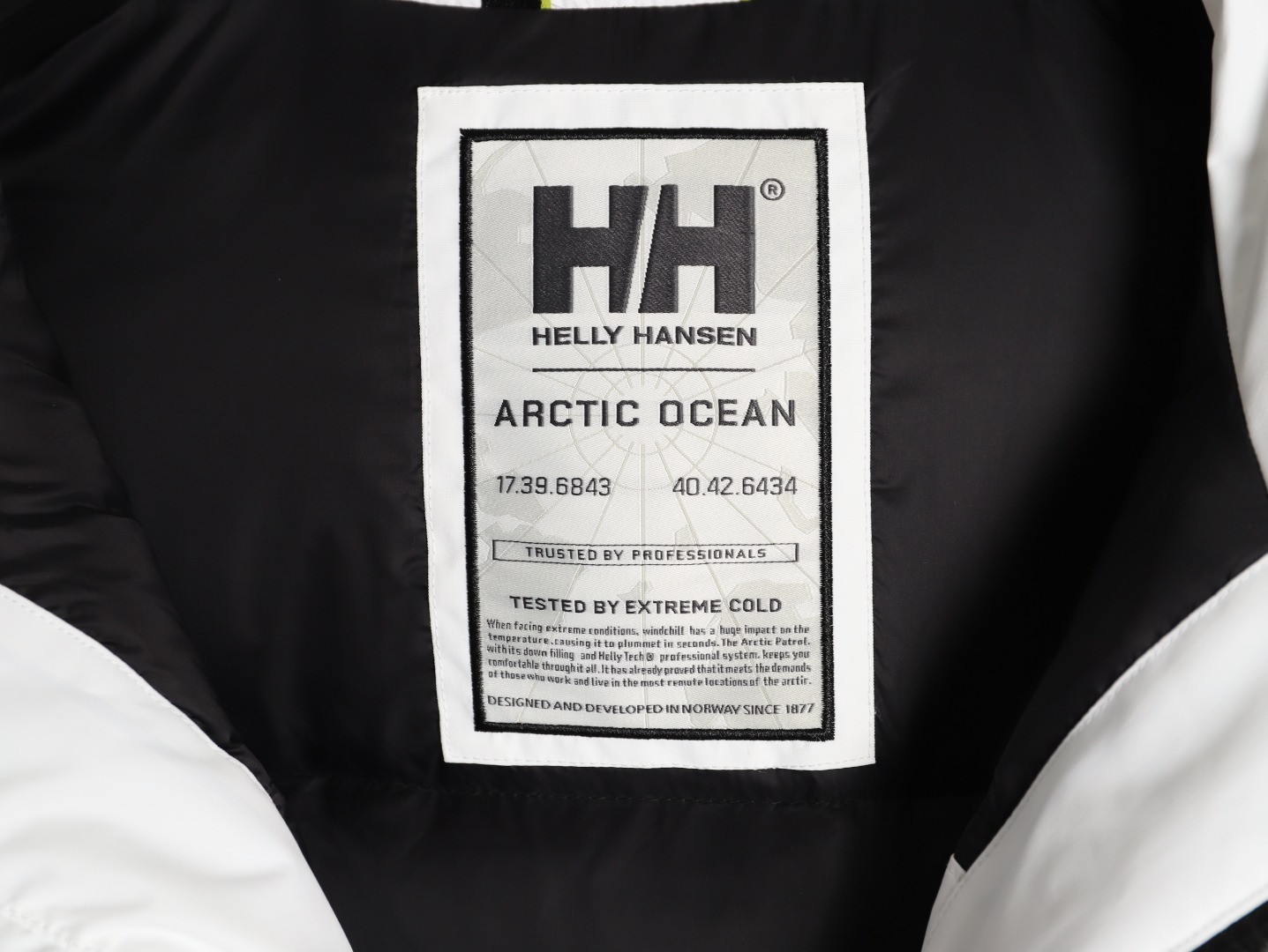 HELLY HANSEN Puffer jacket