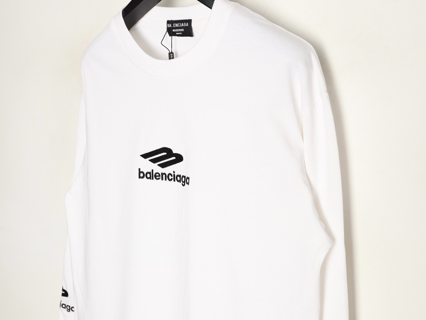 Ba1en*iaga 25Fw Long-sleeved T-shirt