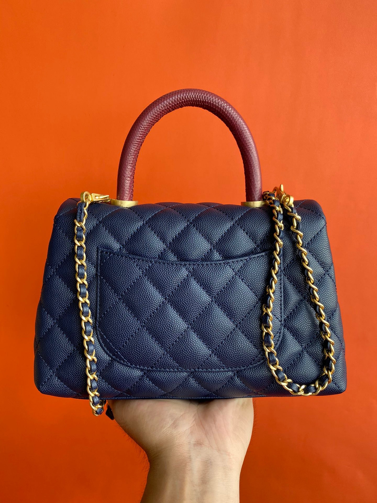 Ch**el coco handle small