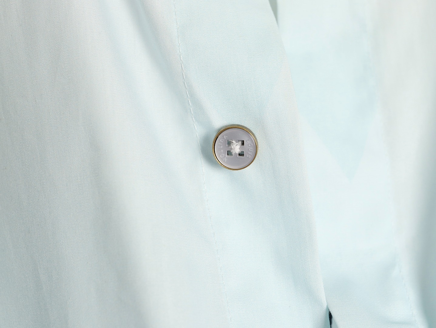 L0vis Vvtt0n LV Shirts