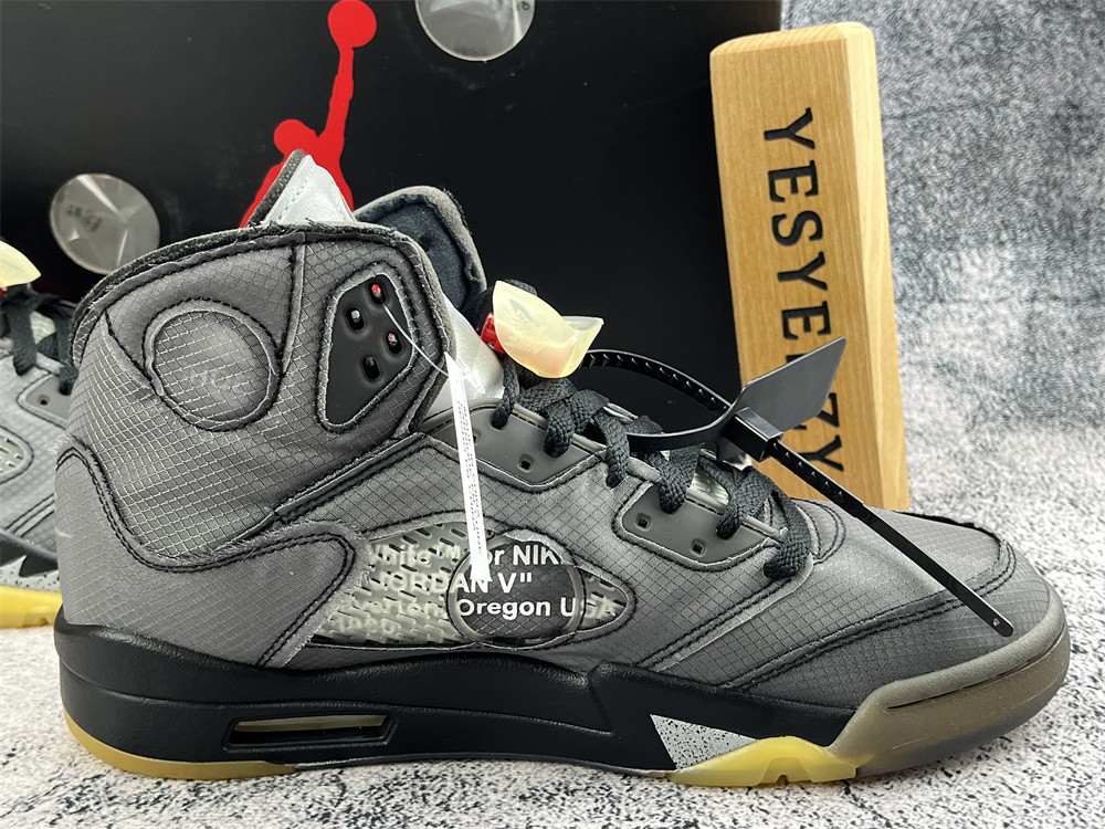 UA AIR JORDAN 5 RETRO SP "OFF-WHITE"