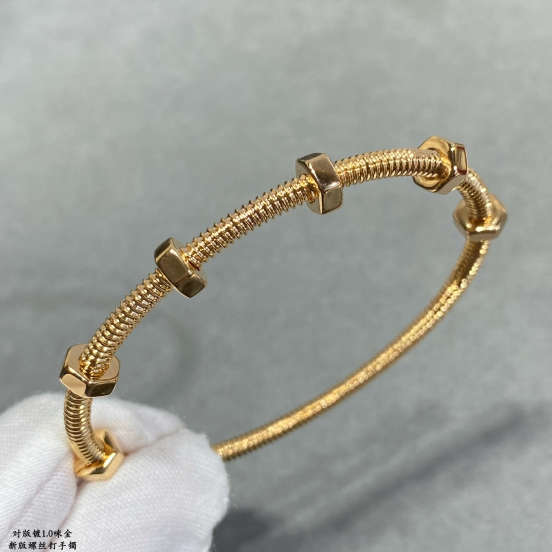 Ca*t1er Screw Bracelet