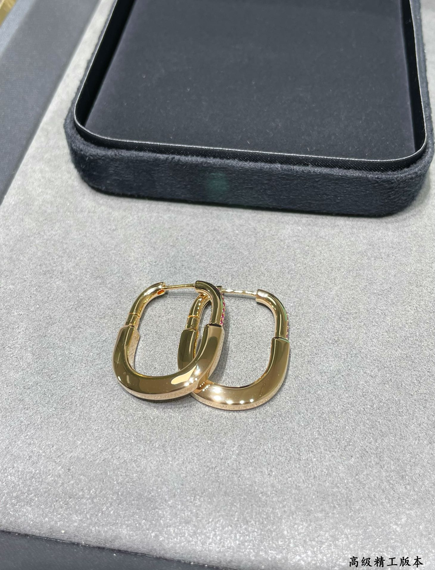 T*f*ny & Co. Medium Pink D1am0nd Lock Earrings