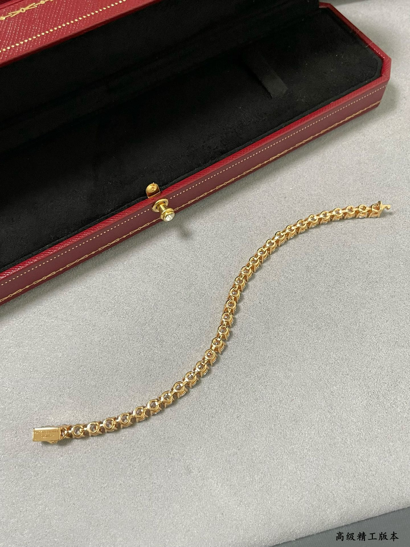 Ca*t1er full D1am0nd four-claw Bracelet