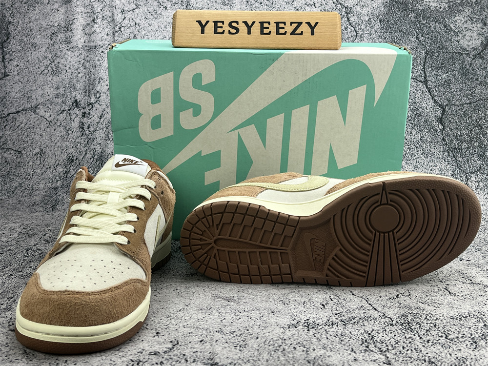 UA NIKE DUNK LOW PREMIUM 