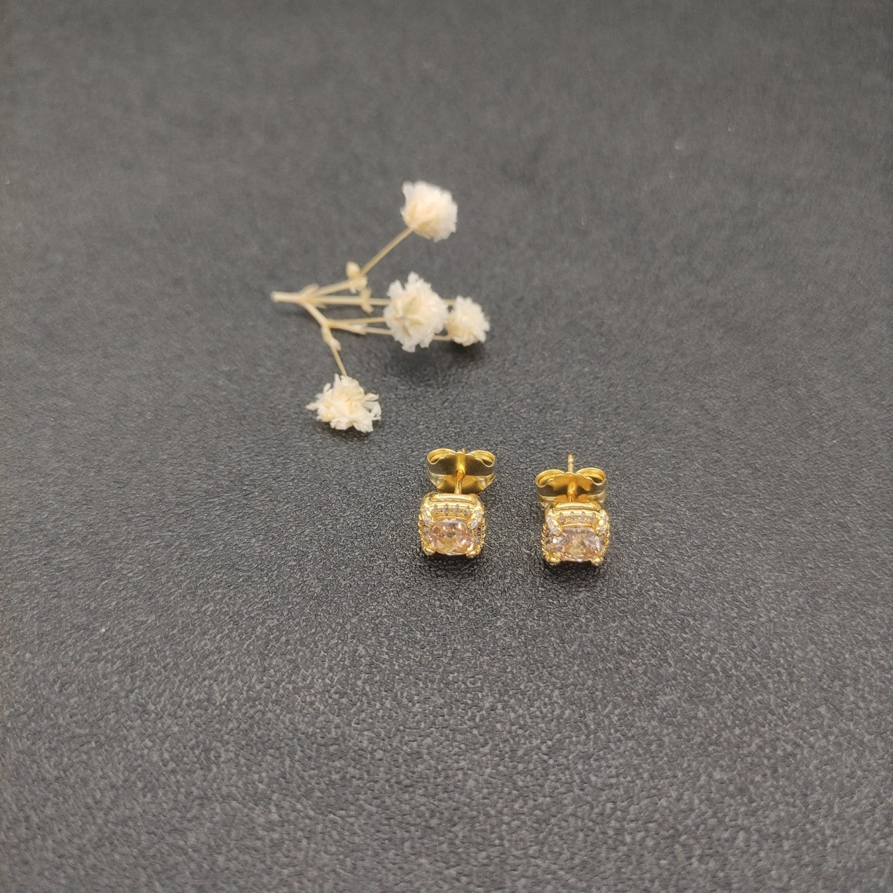 David Yurman four claw gem Earrings(Main stone 5mm)