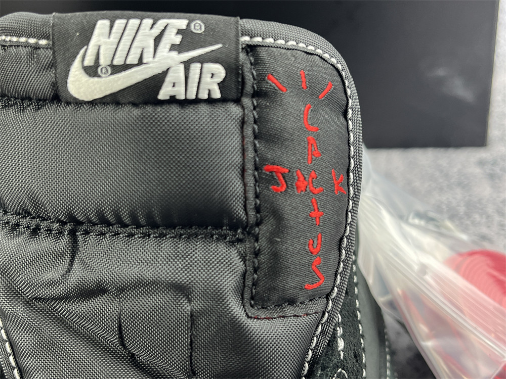 UA TRAVIS SCOTT X AIR JORDAN 1 LOW OG SP 