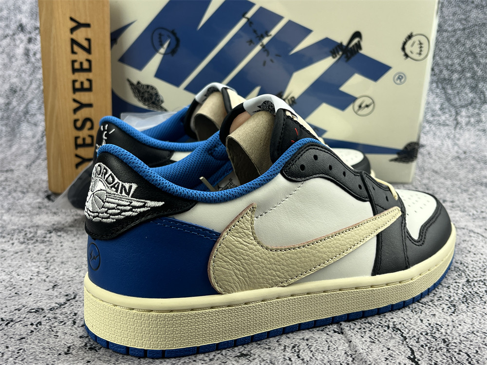 UA FRAGMENT DESIGN X TRAVIS SCOTT X AIR JORDAN 1 RETRO LOW