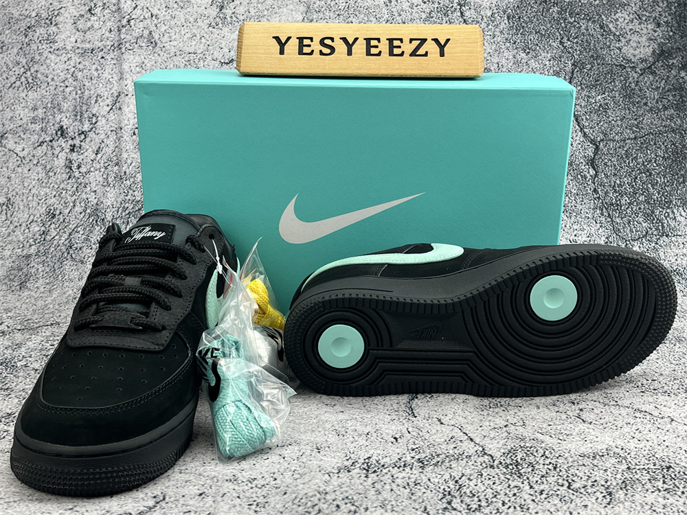 ua T*f*ny & co. x air force 1 low
