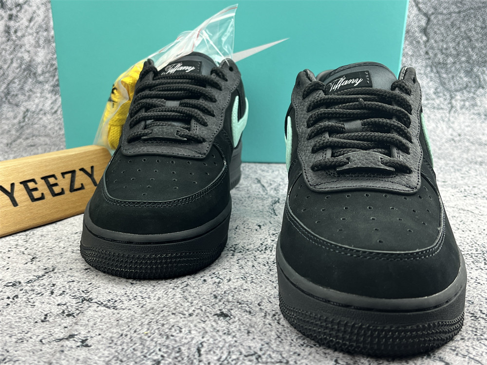 ua T*f*ny & co. x air force 1 low
