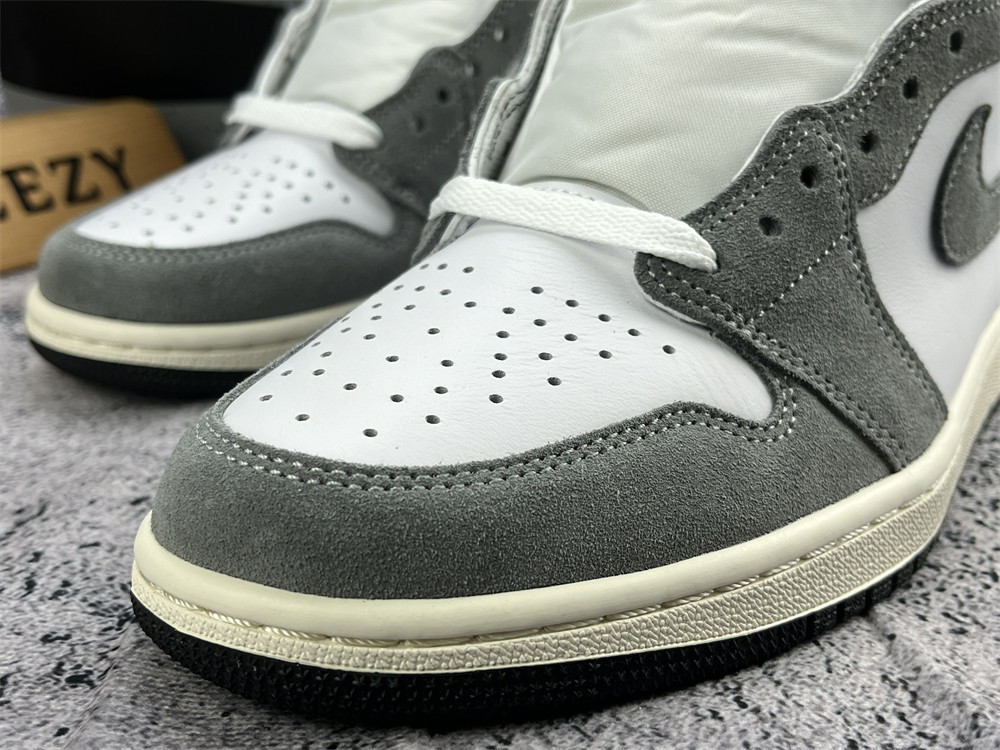 UA AIR JORDAN 1 RETRO HIGH OG 