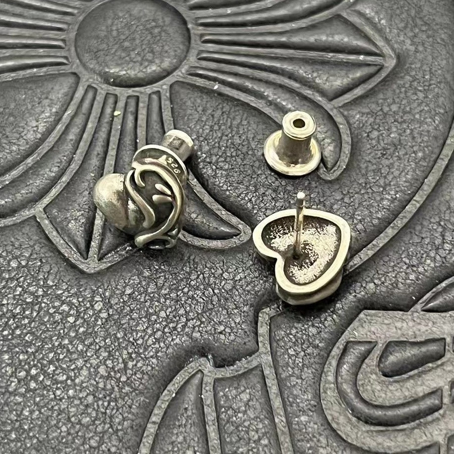 Ch*0me He**ts Heart-shaped Earrings