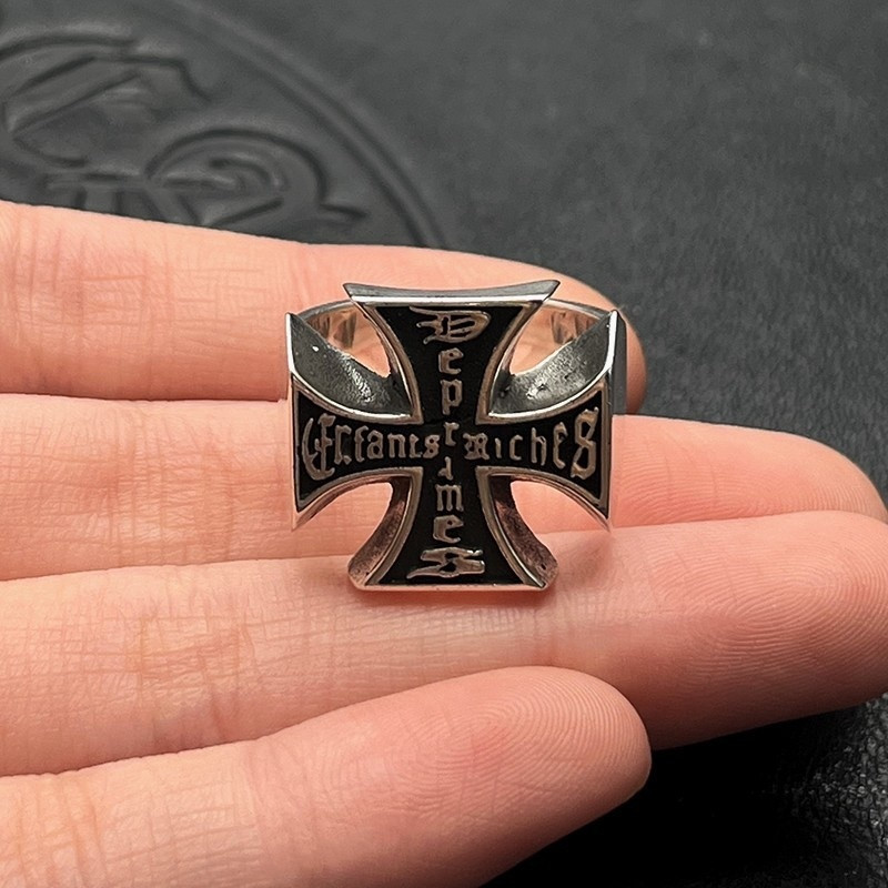 Ch*0me He**ts Cross Ring