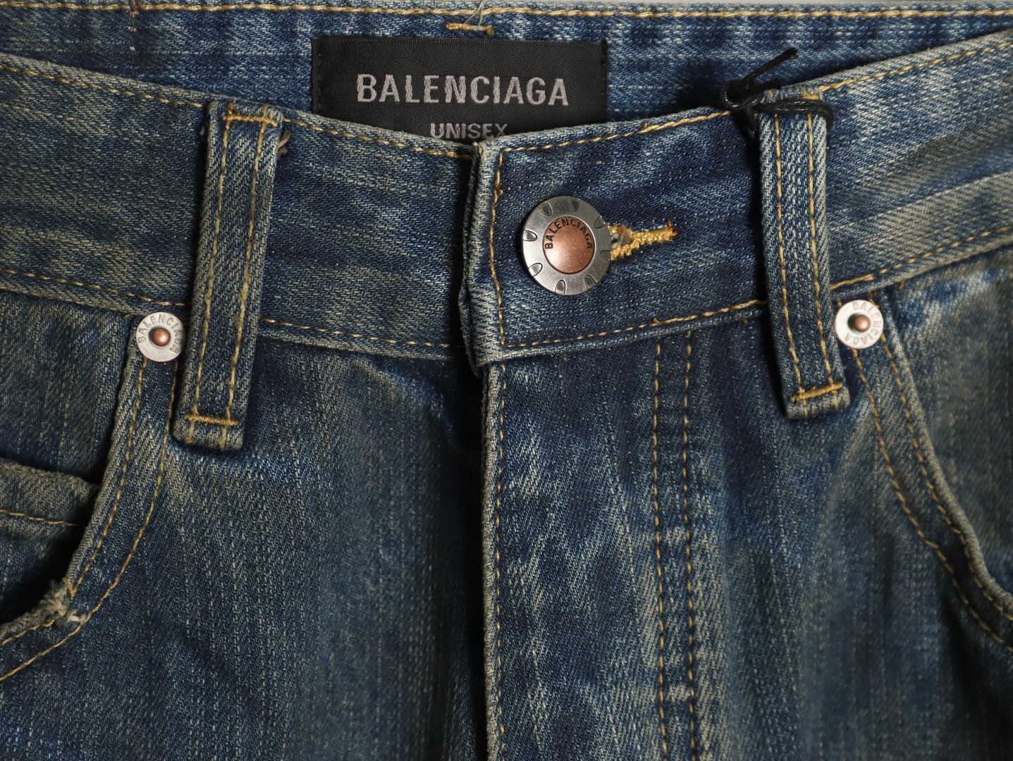 Ba1en*iaga Jeans